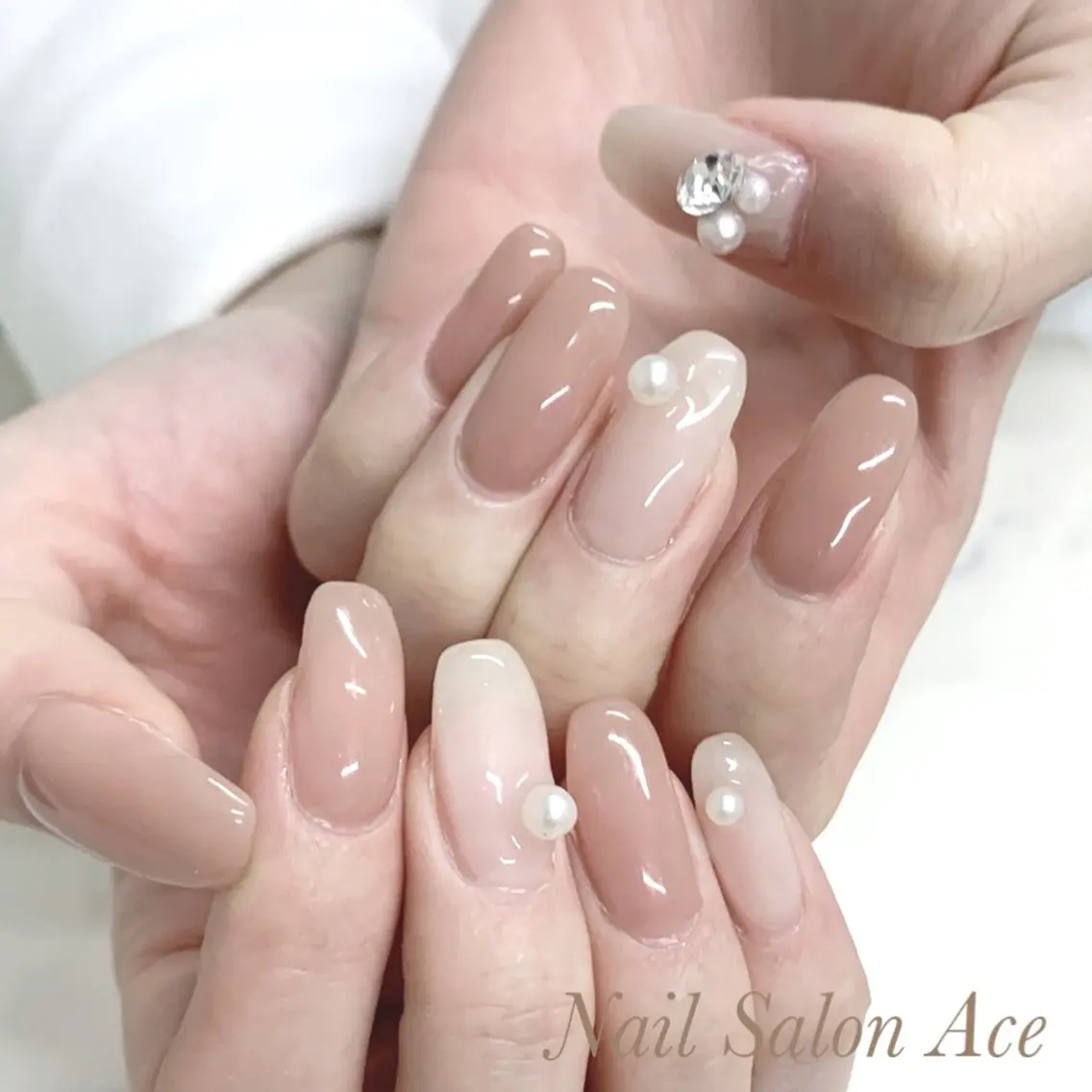ソフトジェルオフ込み♡ワンカラーかラメグラ(2色まで💅またはストーン3個💎)フィルイン対応の写真