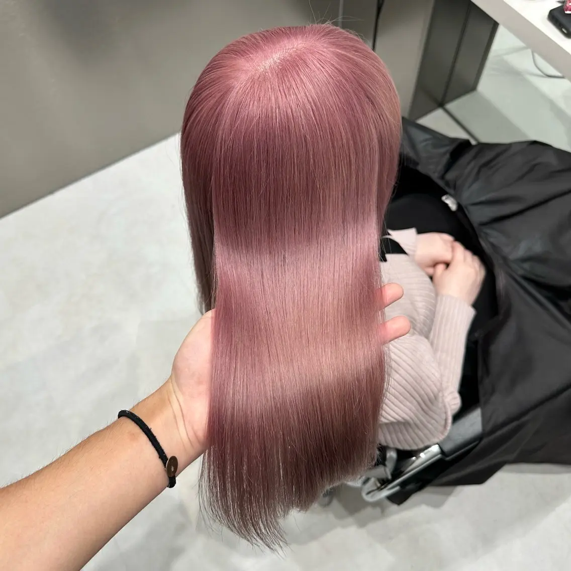 セミロング カラー ヘアカラー 💫艶ハイトーン×髪 質改善💫リュウトのヘアスタイル