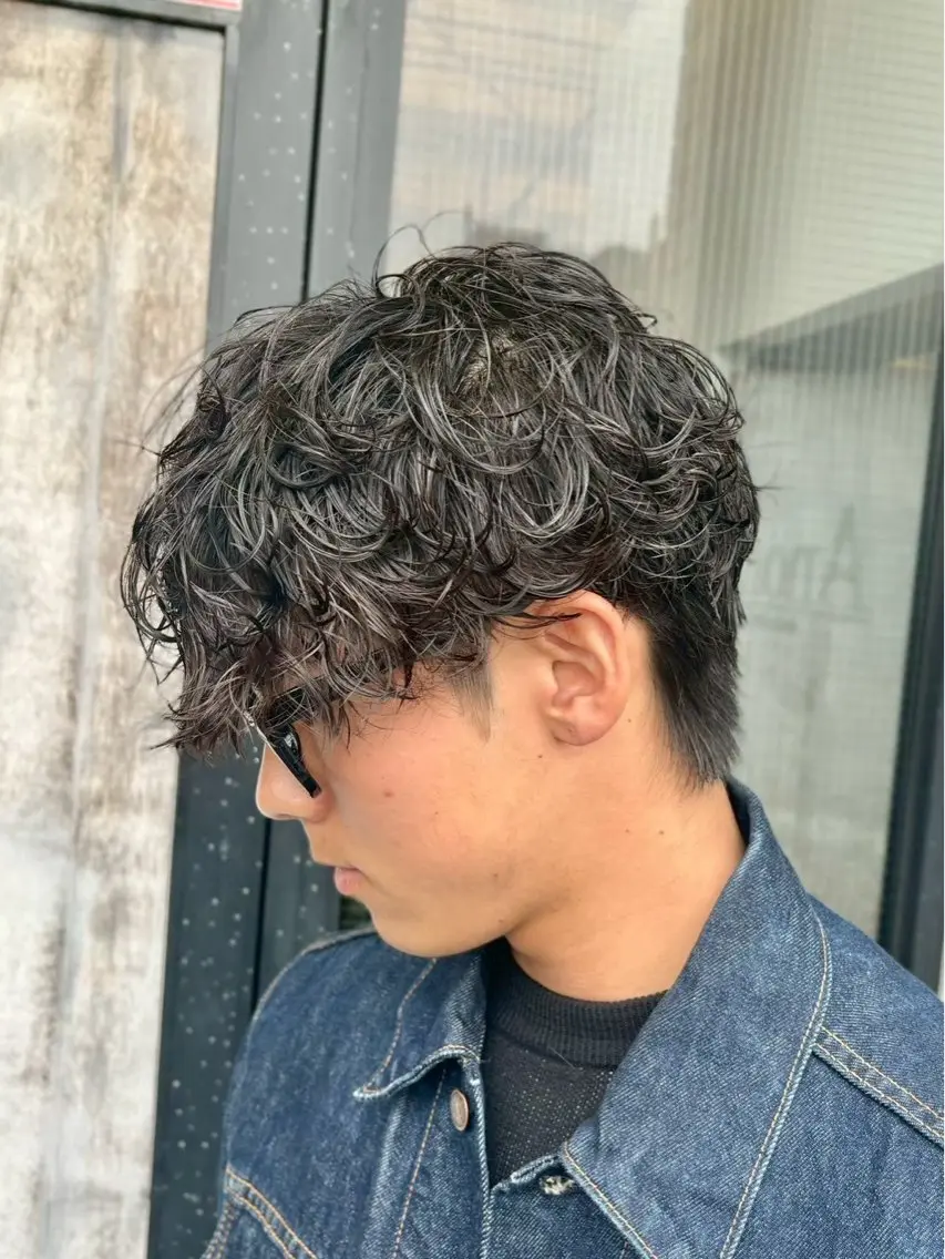 ショート パーマ メンズ 石田 大成のヘアスタイル