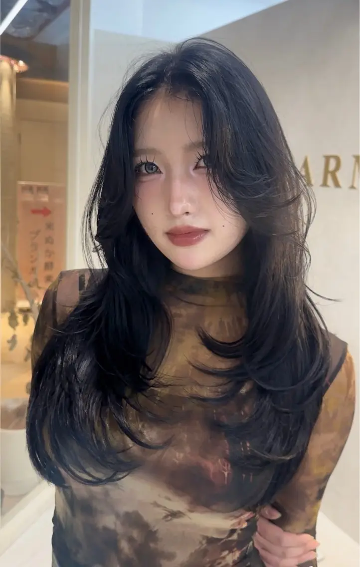 ロング カラー ブリーチ ケアカラー ブリーチなしカラー 髪質改善 韓国風ヘア カット ヘアカラー トリートメント ヘアセット 韓国風レイヤーカラー ライムのヘアスタイル