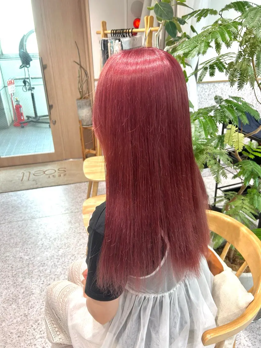 カラー ダブルカラー イヤリングカラー ハイトーンカラー インナーカラー 髪質改善 ヘアカラー ♡ハイトーン★ ネイル/しの♡のヘアスタイル