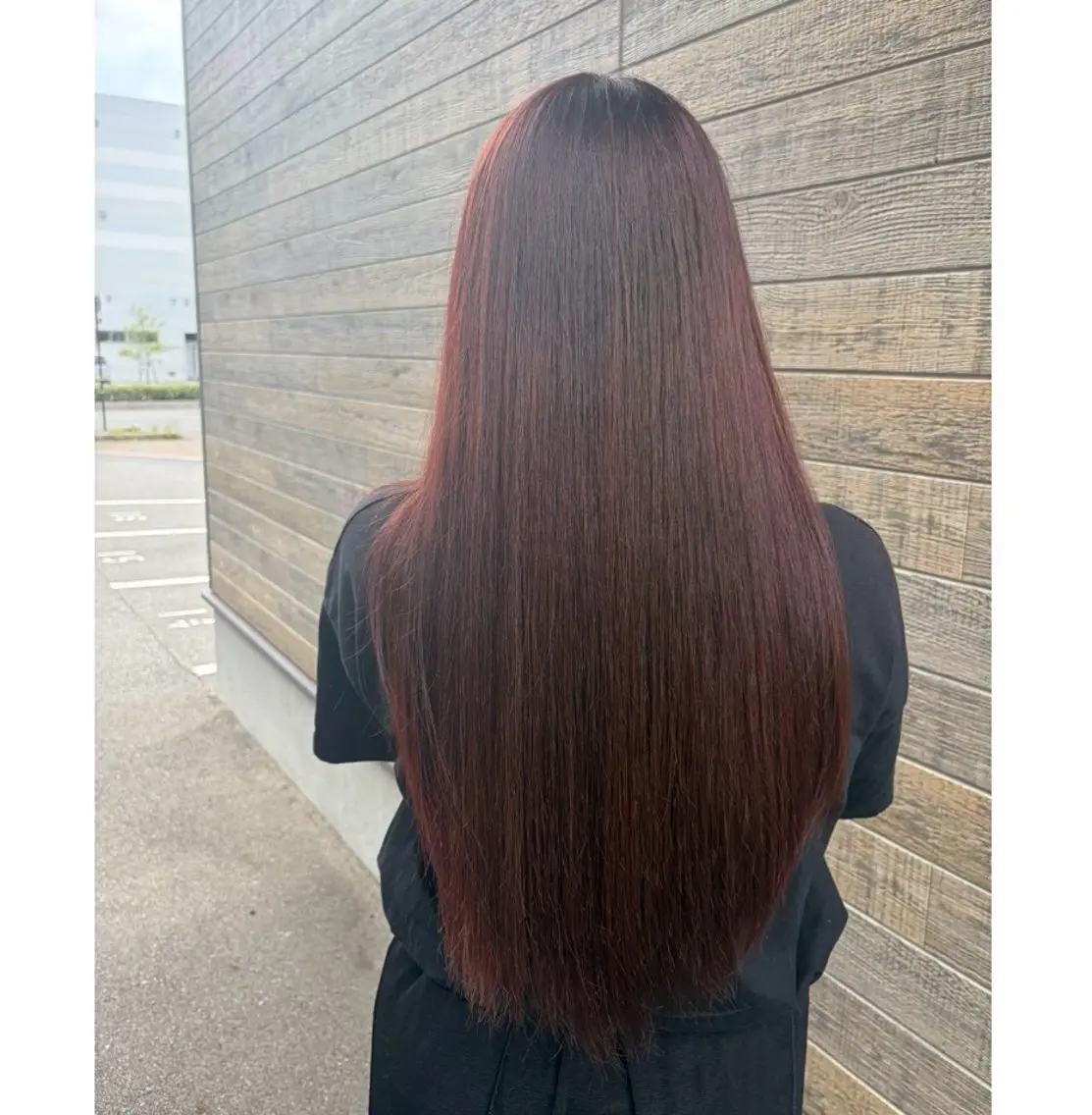 ロング カラー レッドカラー ローズカラー ヘアカラー 河村 沙希のヘアスタイル