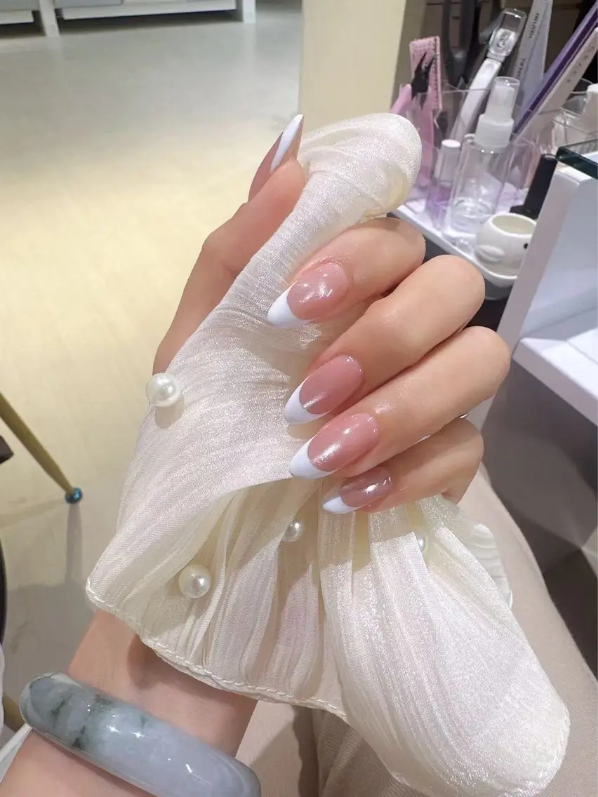 ネイル フレンチネイル マグネットネイル ハンドネイル Moko NailStudioのネイルデザイン