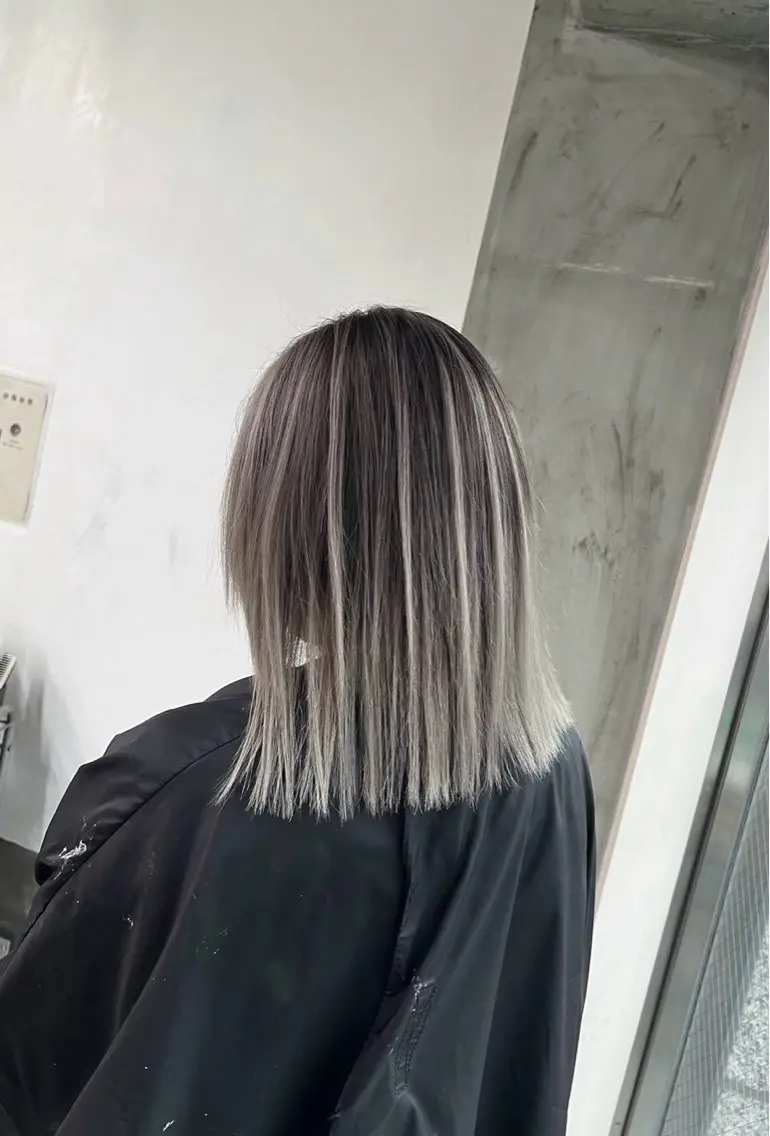 ミディアム カラー バレイヤージュ レイヤーカット 指名数No.1 /NAOYAのヘアスタイル