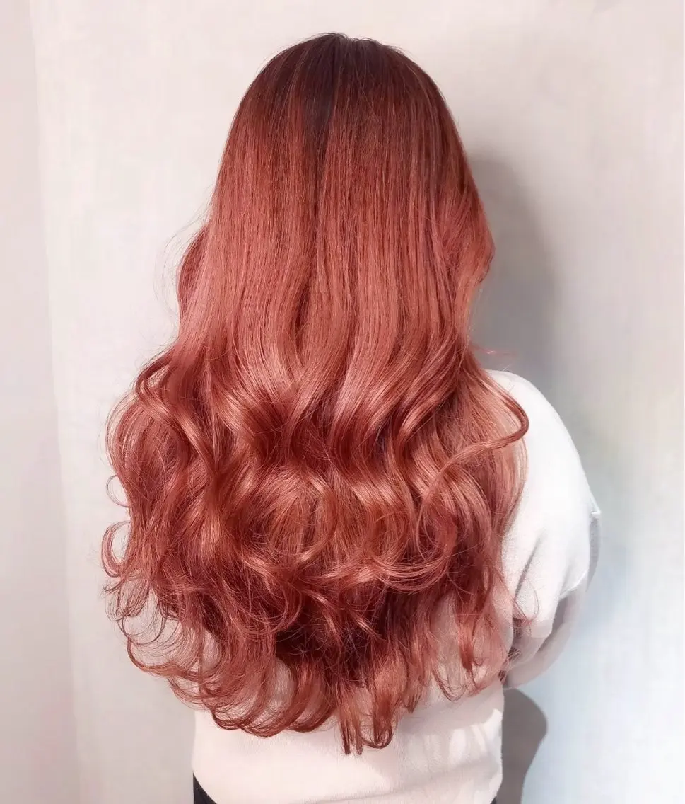 カラー レッドカラー ヘアカラー Emma/レイヤー /柔らかカラーのヘアスタイル