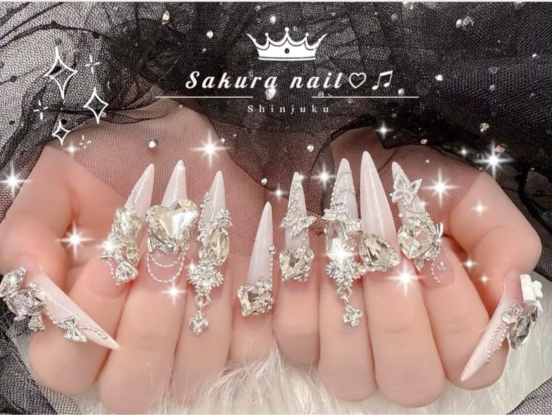 ネイル オーロラネイル クリアネイル フレンチネイル ジェルネイル ガーリー ハンドネイル Sakura Nail Salonのネイルデザイン