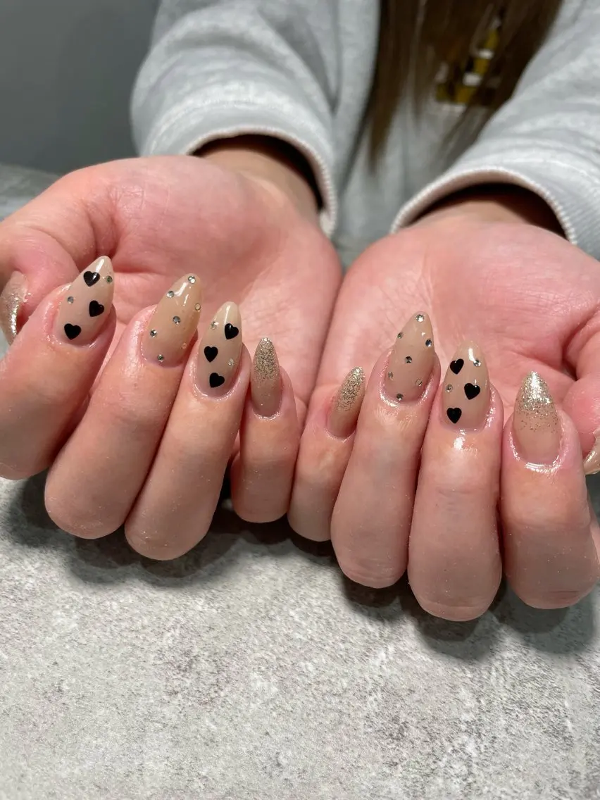 ネイル 持ち込み ハンドネイル Raviliss ♡のネイルデザイン