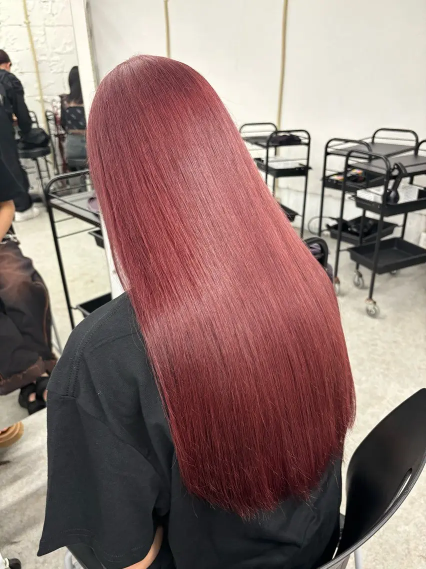 ロング カラー 流行りの透明感カラー ×縮毛矯正🤍ユウのヘアスタイル