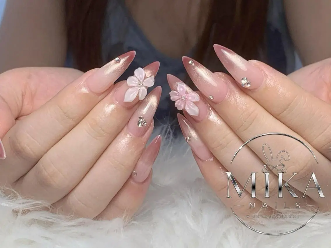 ネイル アートネイル チークネイル ドット フットネイル フレンチネイル ハンドネイル Mika Nails 心斎橋のネイルデザイン