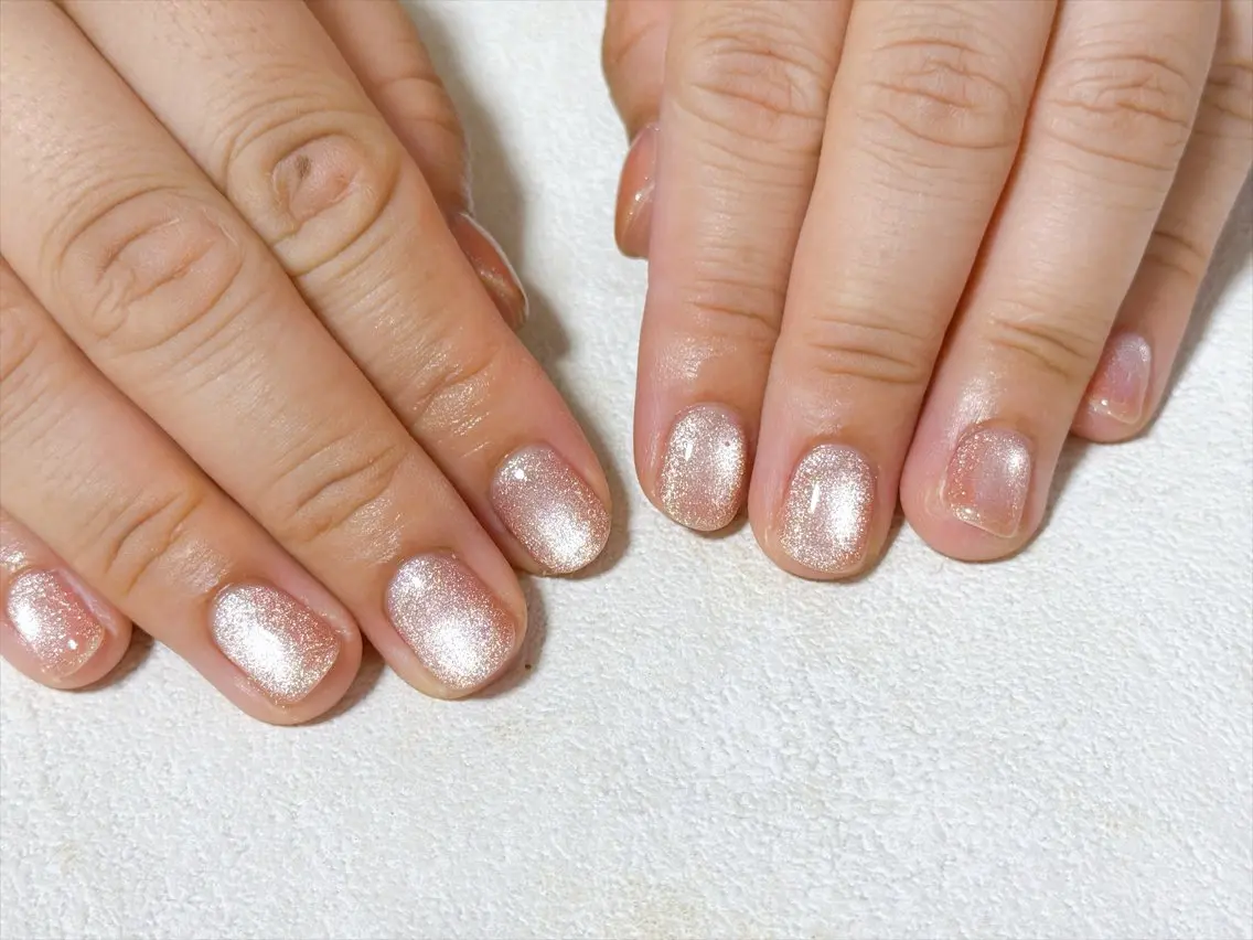ネイル アニマル柄 オーロラネイル フットネイル フレンチネイル ジェルネイル ハンドネイル mogunail &blowのネイルデザイン