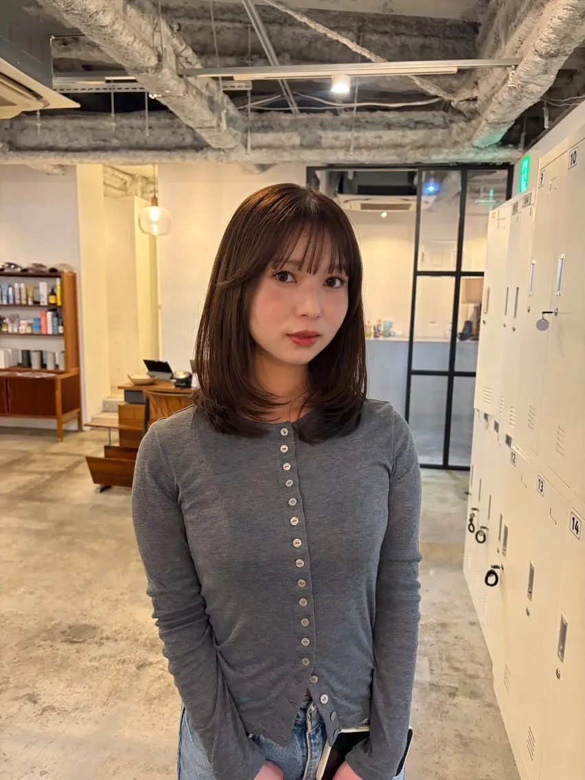 セミロング カット ヘアカラー 🧣misaki 🧣のヘアスタイル