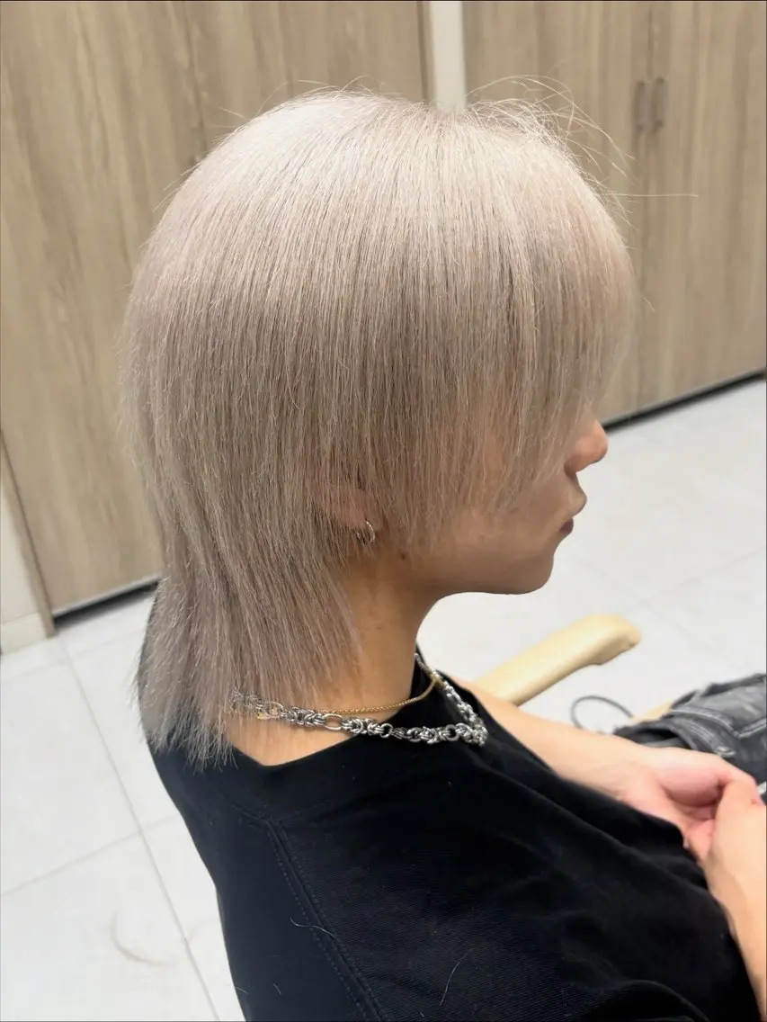 ミディアム カラー メンズ メンズブリーチ ブリーチ カット ヘアカラー 海外風/レイヤー/ ブリーチ/shionのヘアスタイル