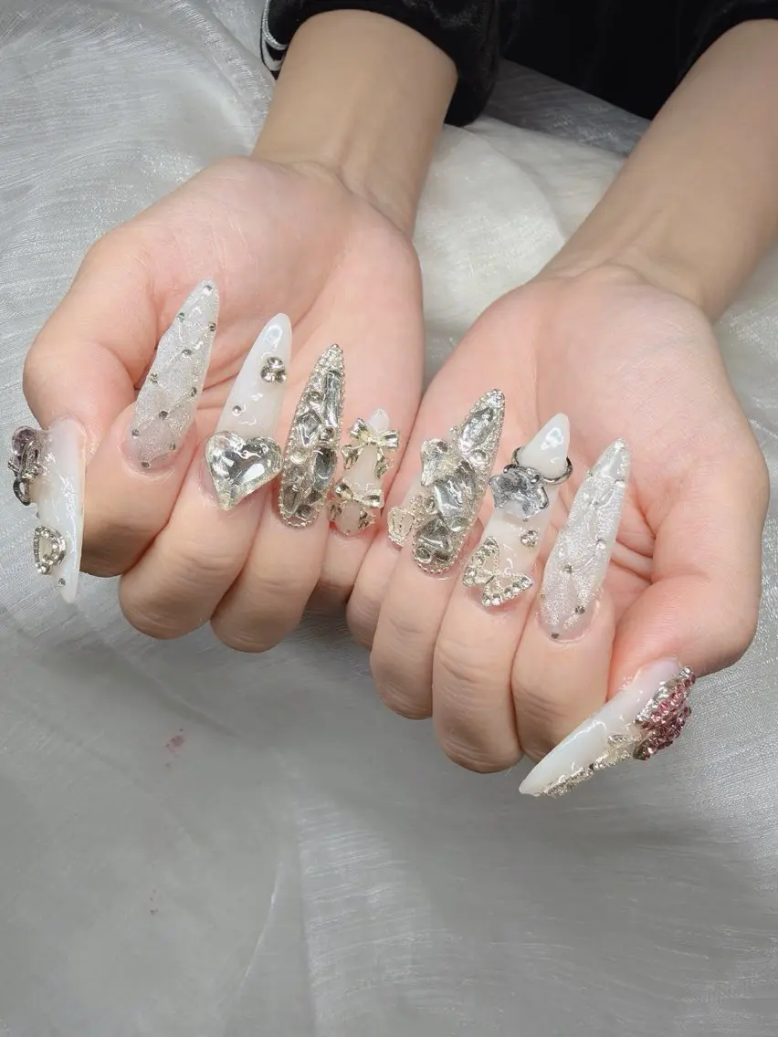 ネイル ハンドネイル Lee Nailsのネイルデザイン
