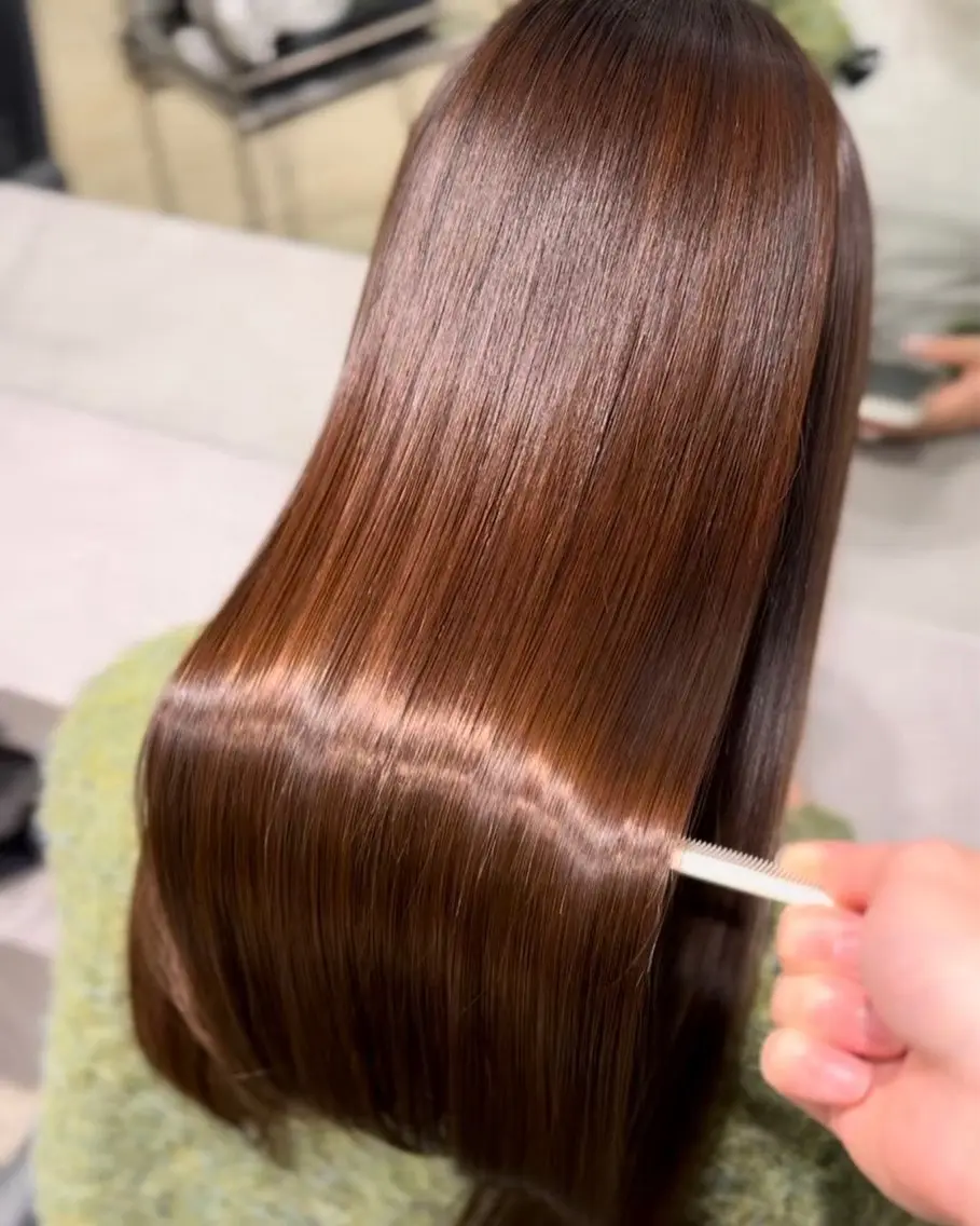 セミロング カラー 縮毛矯正 特化生田のヘアスタイル