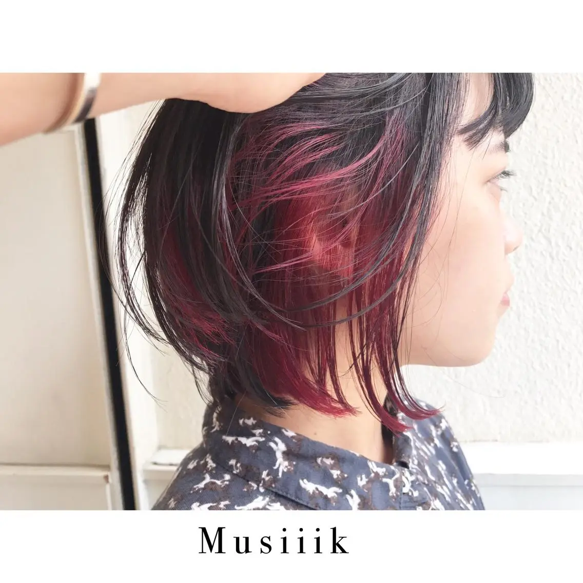 ショート カラー 黒髪 インナーカラー ラベンダーカラー レッドカラー Musiiik hairのヘアスタイル