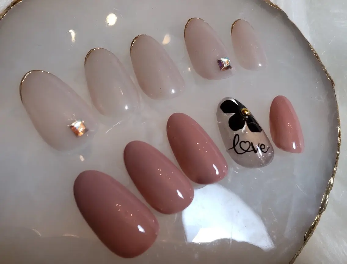 ネイル Éva nail MARIのネイルデザイン