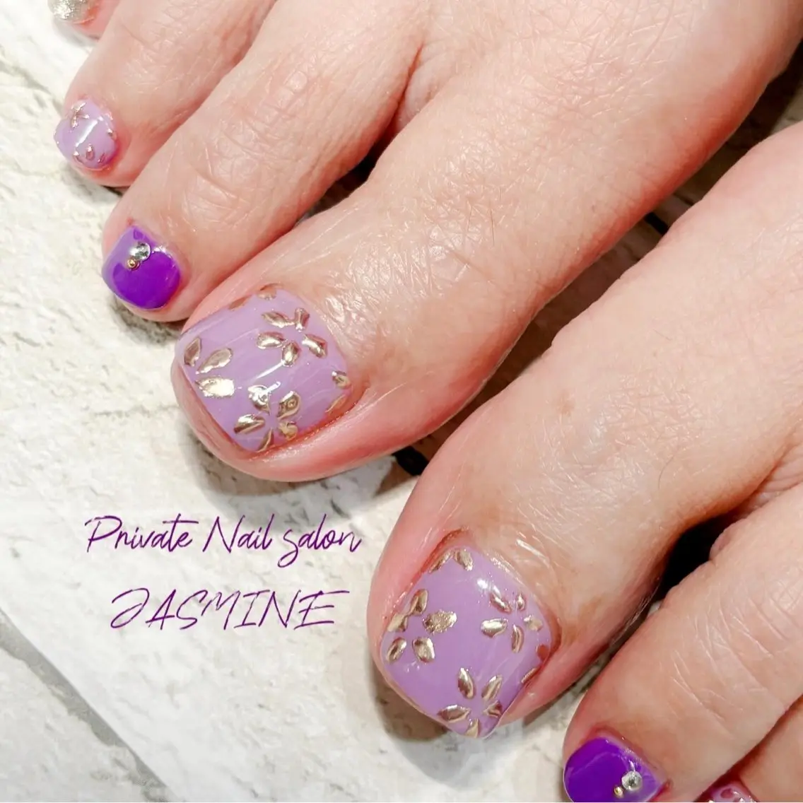 ネイル フラワーネイル フットネイル ミラーネイル フットネイル Nail salon JASMINEのネイルデザイン