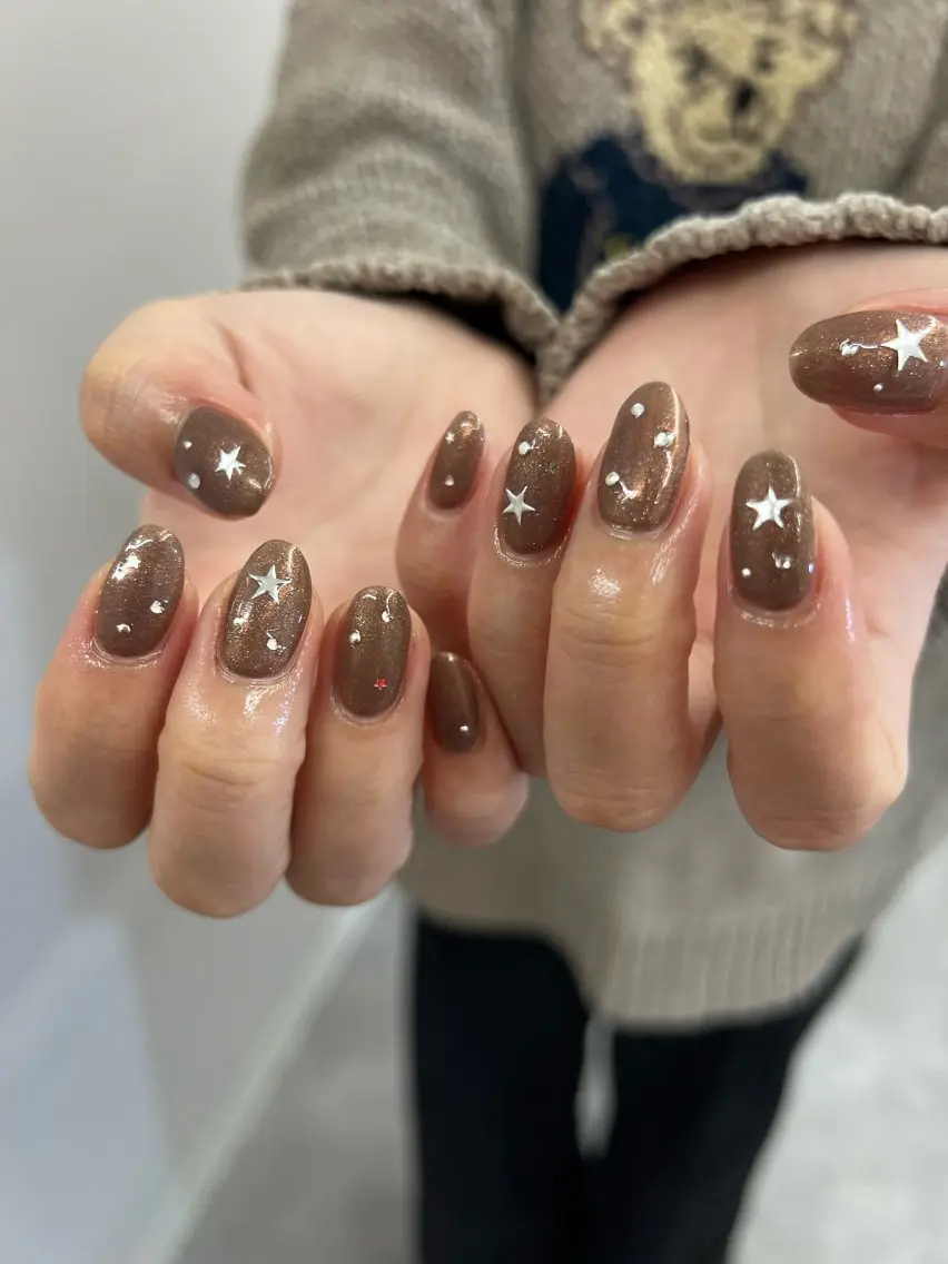 ネイル ブラウン ジェルネイル 韓国ネイル マグネットネイル ニュアンスネイル ハンドネイル ハンドケア Bana_ Nailのネイルデザイン