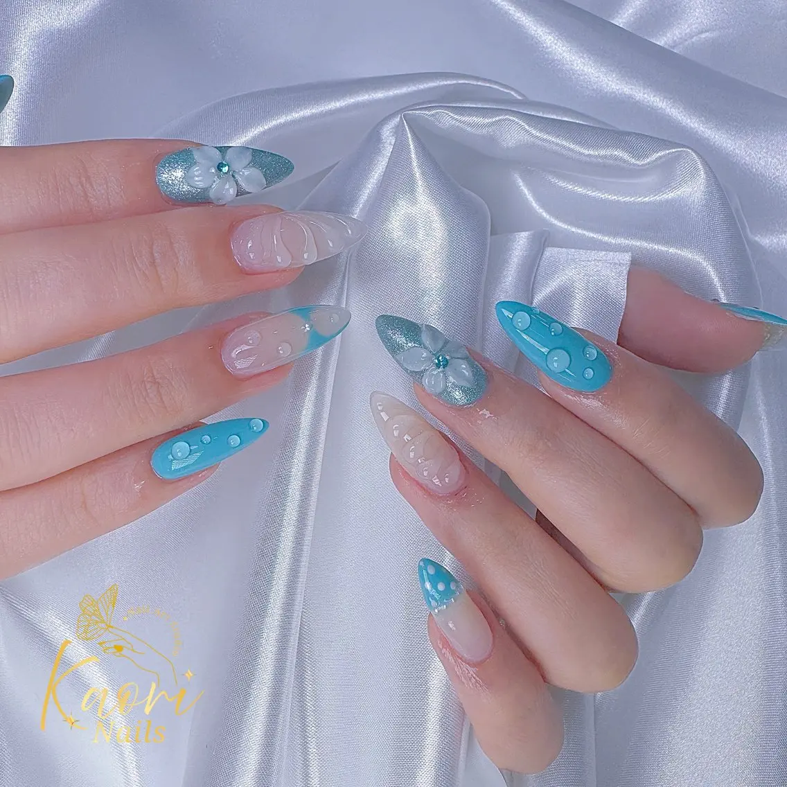 ネイル アートネイル ブルー クリアネイル ドット フラワーネイル ハンドネイル KAORI YUMIのネイルデザイン