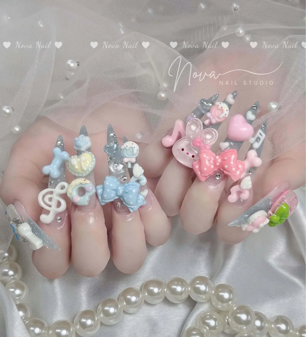 ネイル アートネイル ジェルネイル 韓国ネイル ニュアンスネイル ハンドネイル Luna Nail.Novaのネイルデザイン