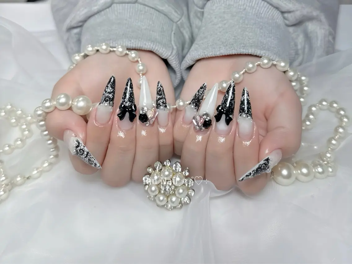 ネイル オーロラネイル ジェルネイル 韓国ネイル ロングネイル マグネットネイル ハンドネイル Rin Nail Shinokuboのネイルデザイン