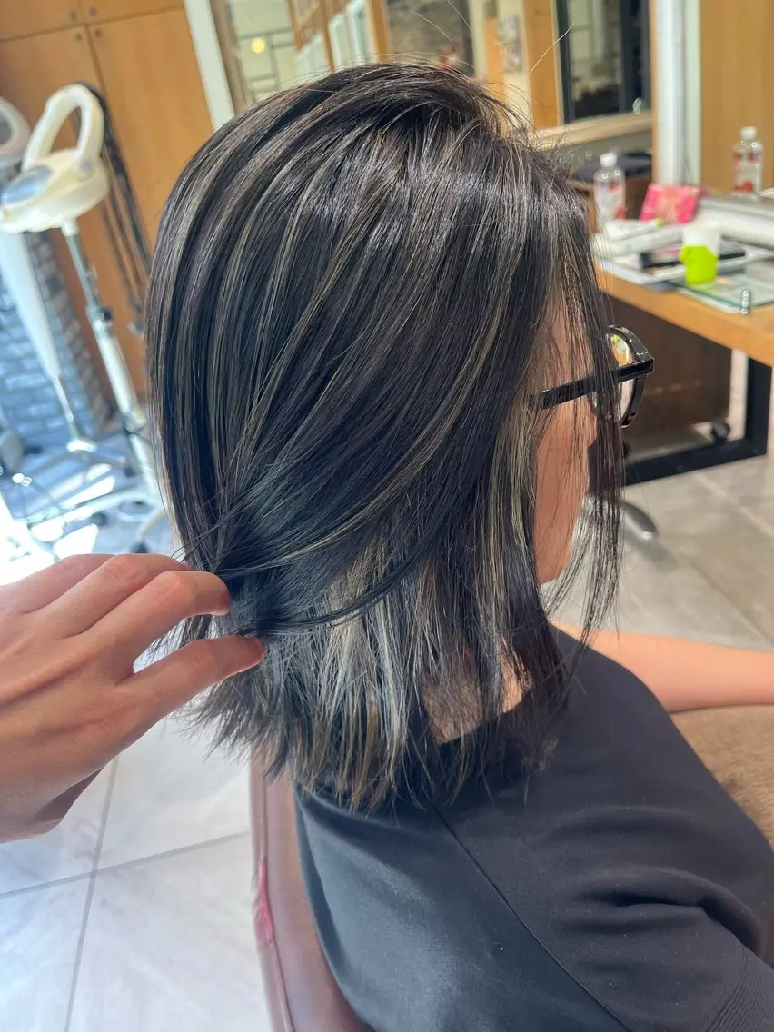 カラー ハイライトカラー ヘアカラー 美髪矯正✨🌷関 郁美🌷のヘアスタイル