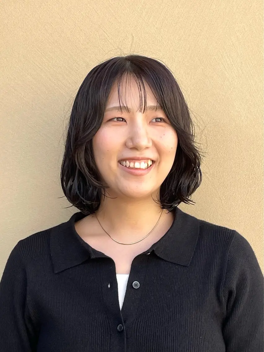 ミディアム 伏見 優音のヘアスタイル
