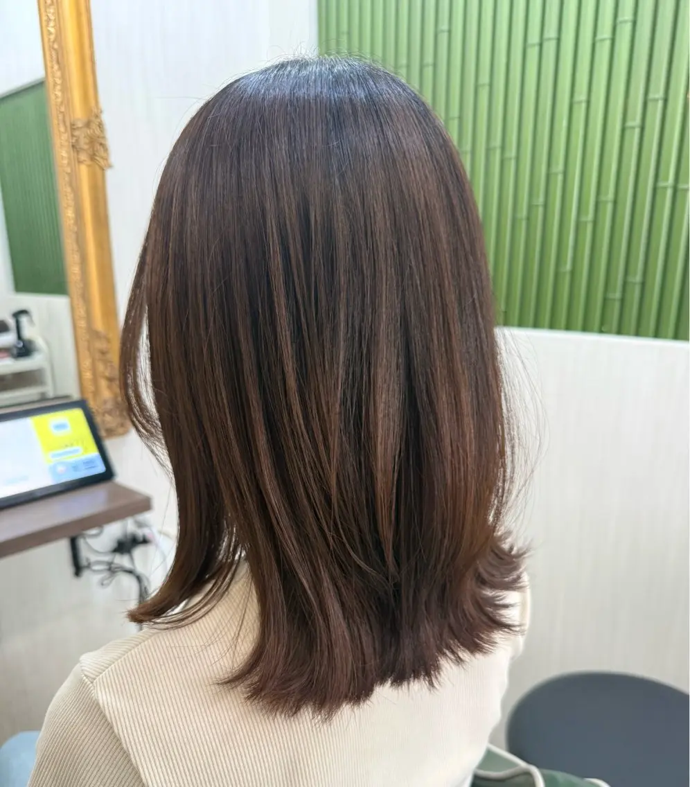 ミディアム 矢内 結菜のヘアスタイル