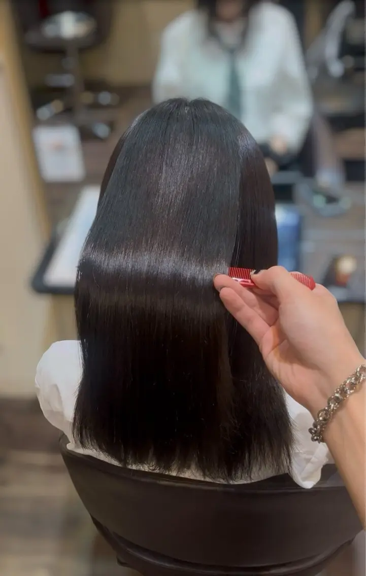 セミロング 髪質改善 縮毛矯正 縮毛矯正 狩野 竜生のヘアスタイル
