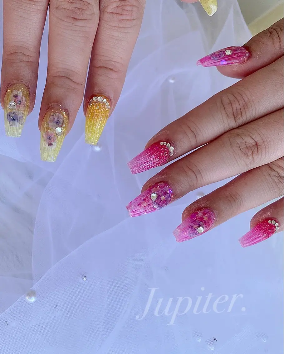 ネイル フラワーネイル ハンドネイル Jupiter .のネイルデザイン