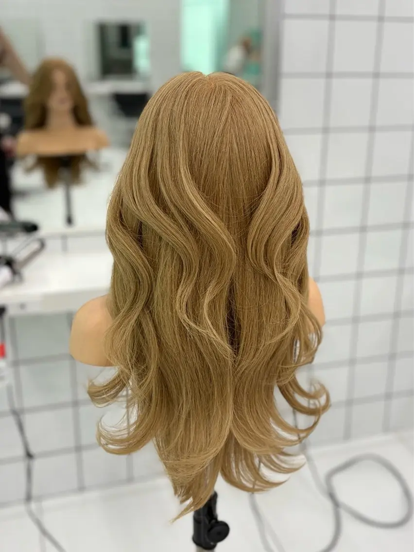 【胸〜】コテ巻きスタイリング (最高級トリートメント付)の写真