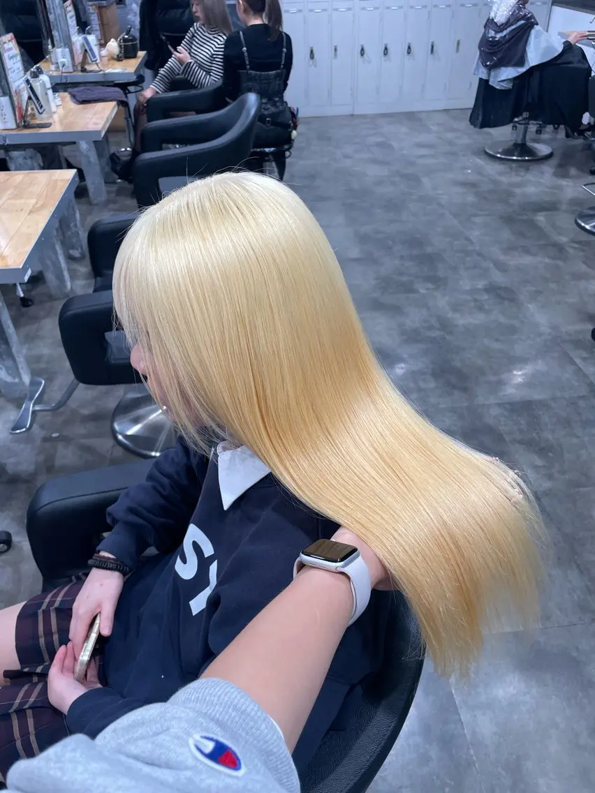 ロング カラー ヘアカラー トリートメント ハイトーン 横浜💞ミオのヘアスタイル