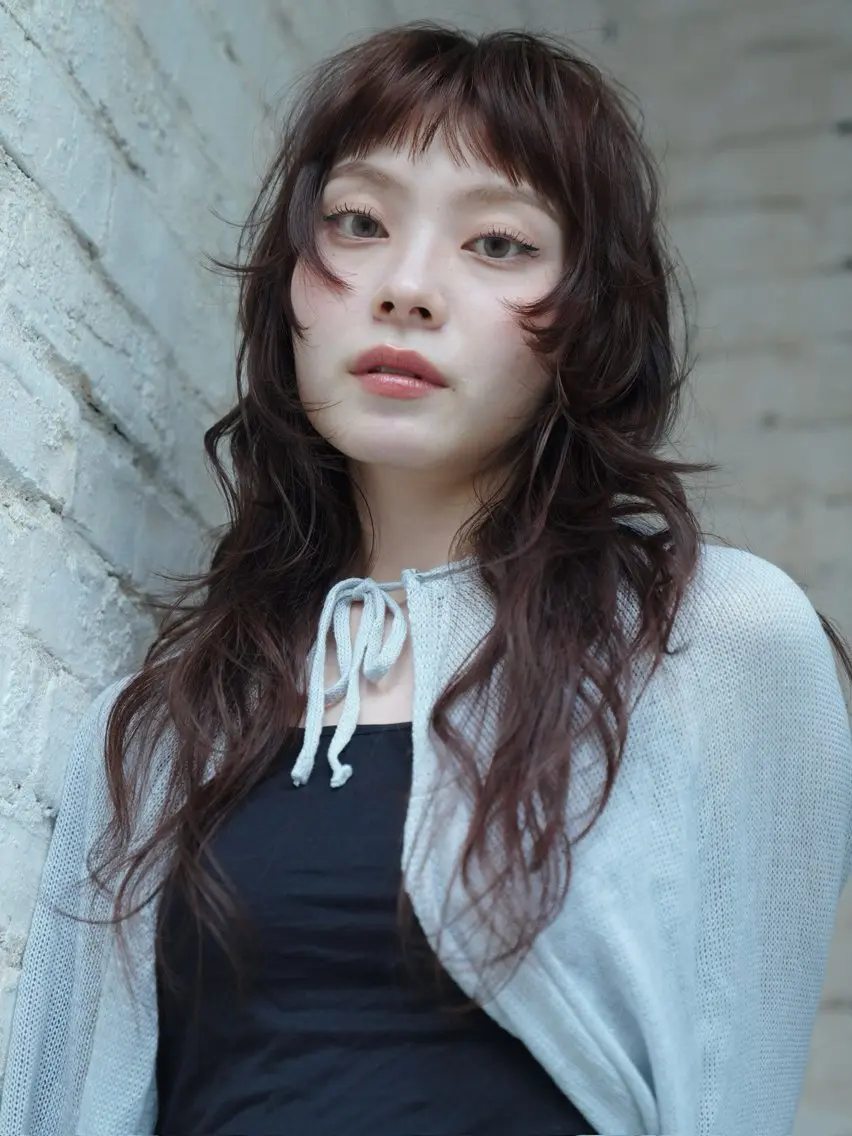 セミロング カラー パーマ セミロングパーマ ハイレイヤー レイヤーカット ニュアンスパーマ カット ヘアカラー パーマ トリートメント ズミ🦖ニュアンス パーマ/レイヤーのヘアスタイル