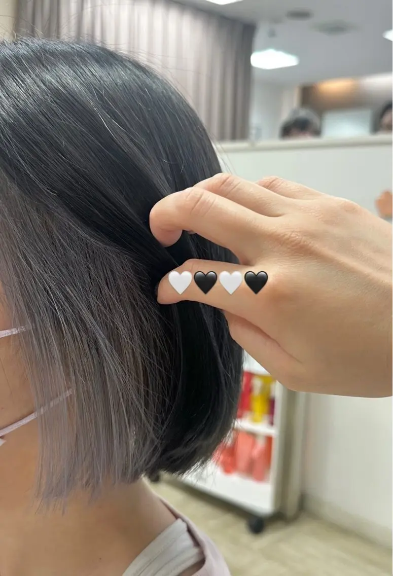 ミディアム カラー ブリーチ インナーカラー 🎀透明感カラー🎀 / INOUEのヘアスタイル