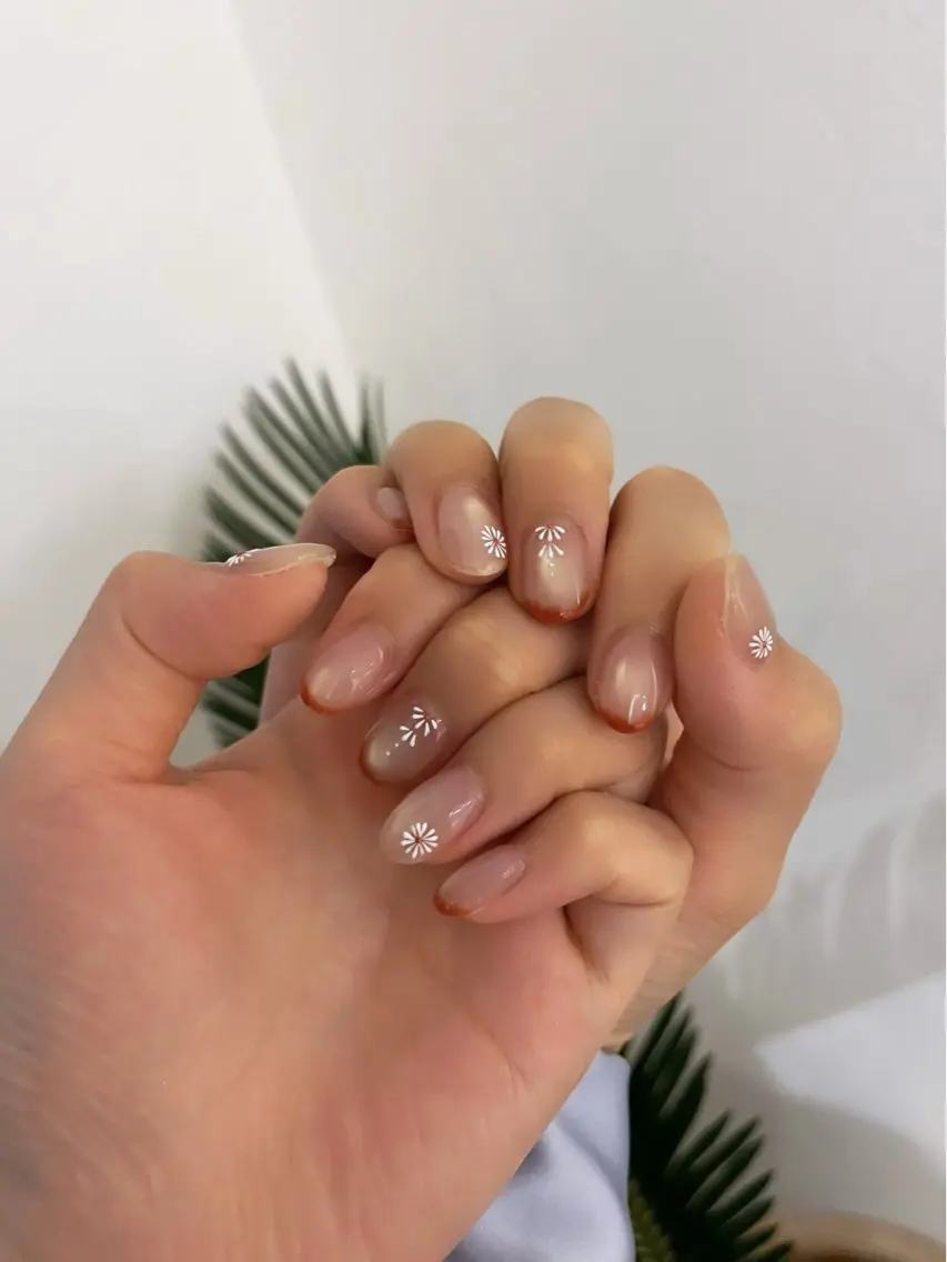 ネイル ハンドネイル LUMEA🐚 sakiのネイルデザイン
