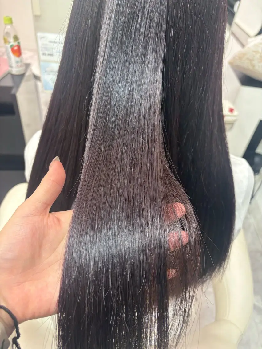 ロング パープルカラー ヘアカラー 尾崎 美晴のヘアスタイル