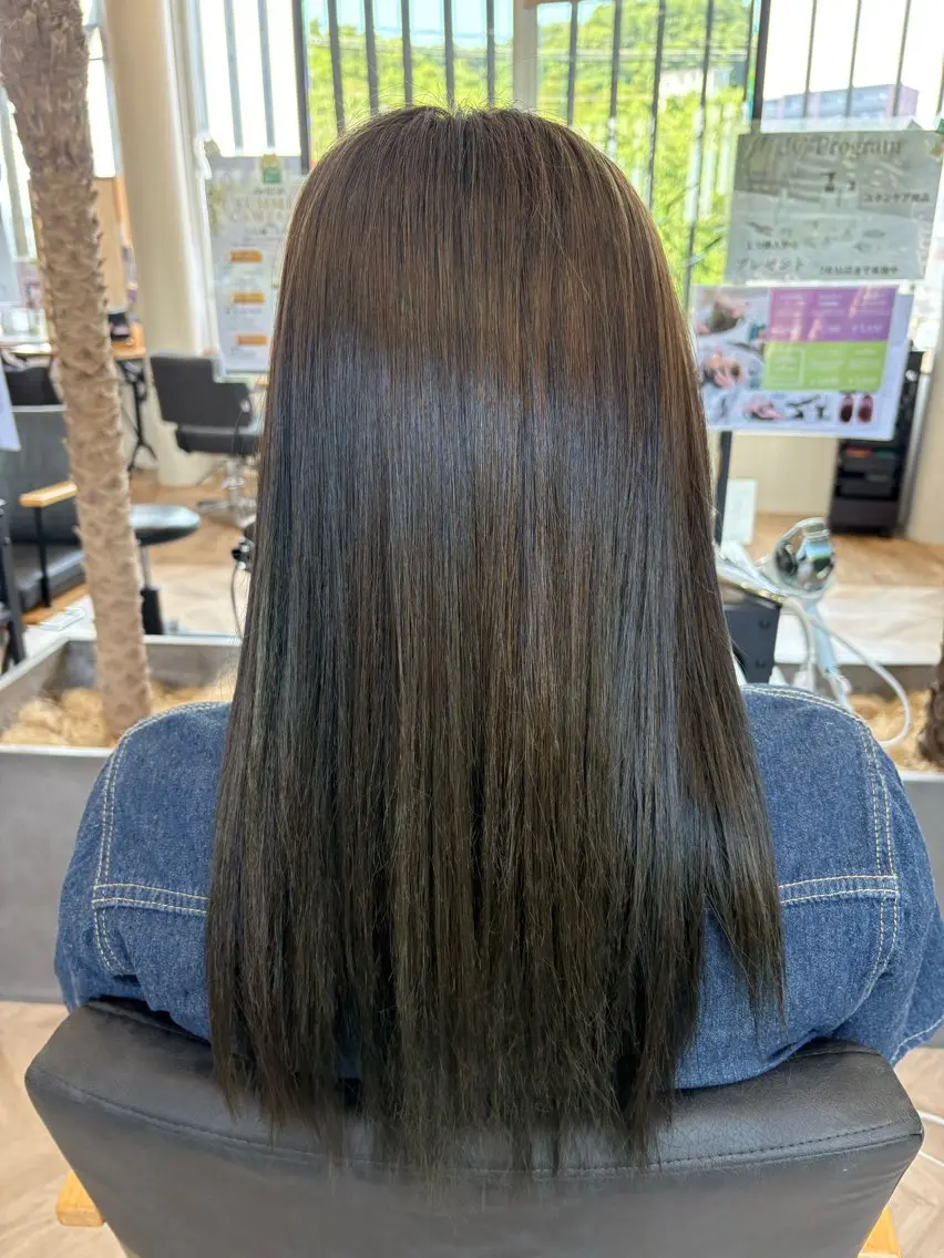 ロング ヘアカラー トリートメント 宮崎 瑠梨のヘアスタイル
