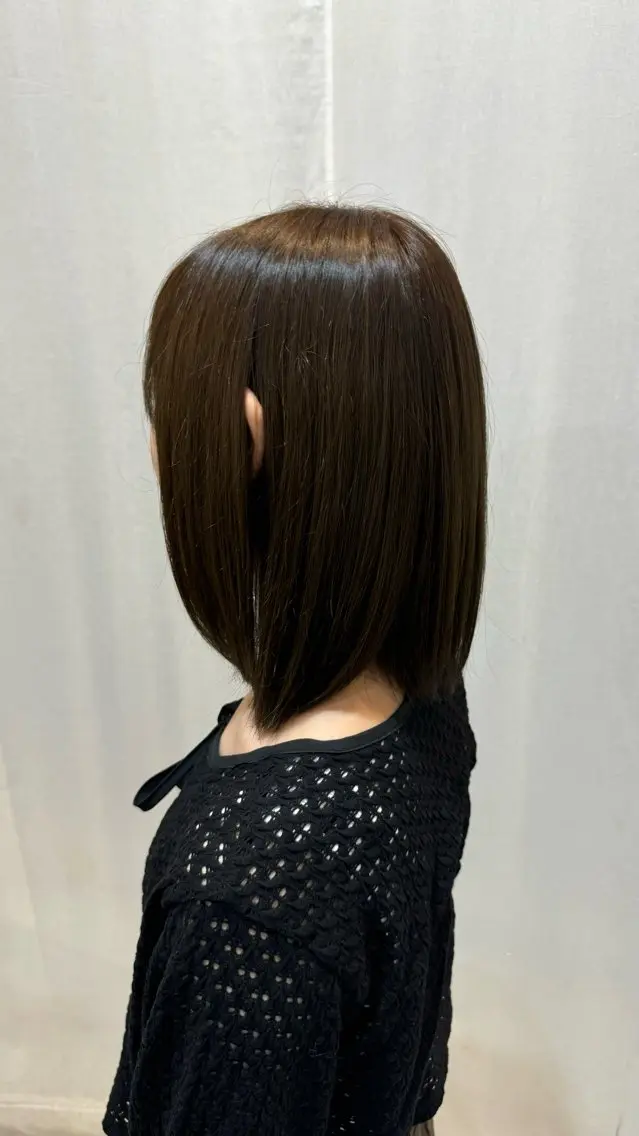ミディアム チョコレートブラウン 今井 光のヘアスタイル