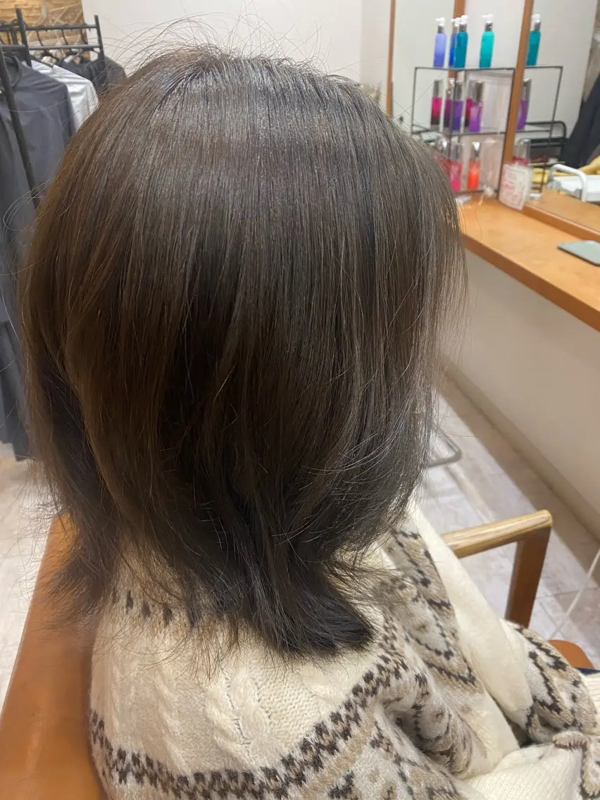 ミディアム カラー ベージュカラー オリーブベージュ ヘアカラー トリートメント 田崎 暁大のヘアスタイル