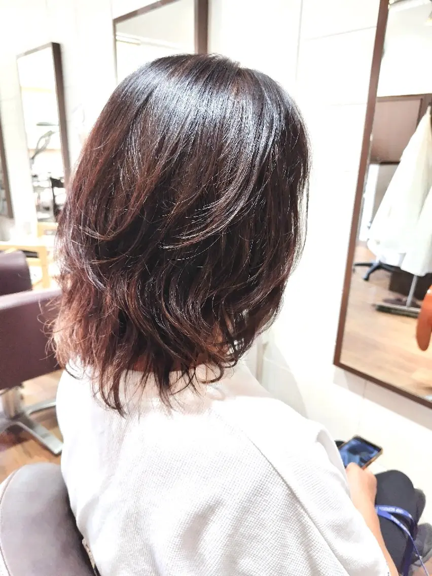 ミディアム レイヤーカット カット 反保 裕伸のヘアスタイル