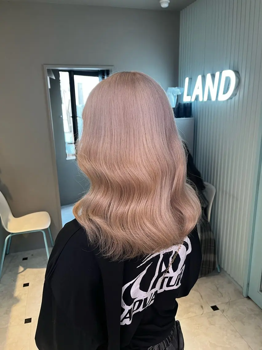 ミディアム カラー ヘアカラー トリートメント ブリーチカラー 🩵MIZUKIのヘアスタイル