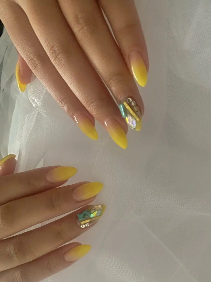 ネイル ハンドネイル ハンドケア ëmma nail_ by chulaのネイルデザイン