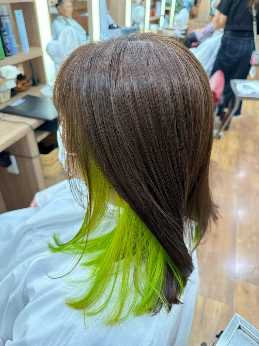 ミディアム カラー ヘアカラー 黒木 芽生のヘアスタイル
