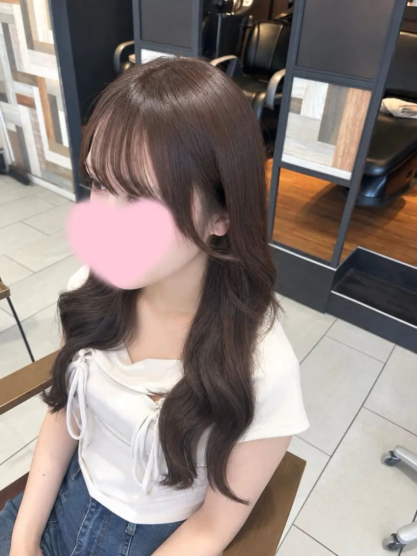 ロング 布施 麻菜のヘアスタイル