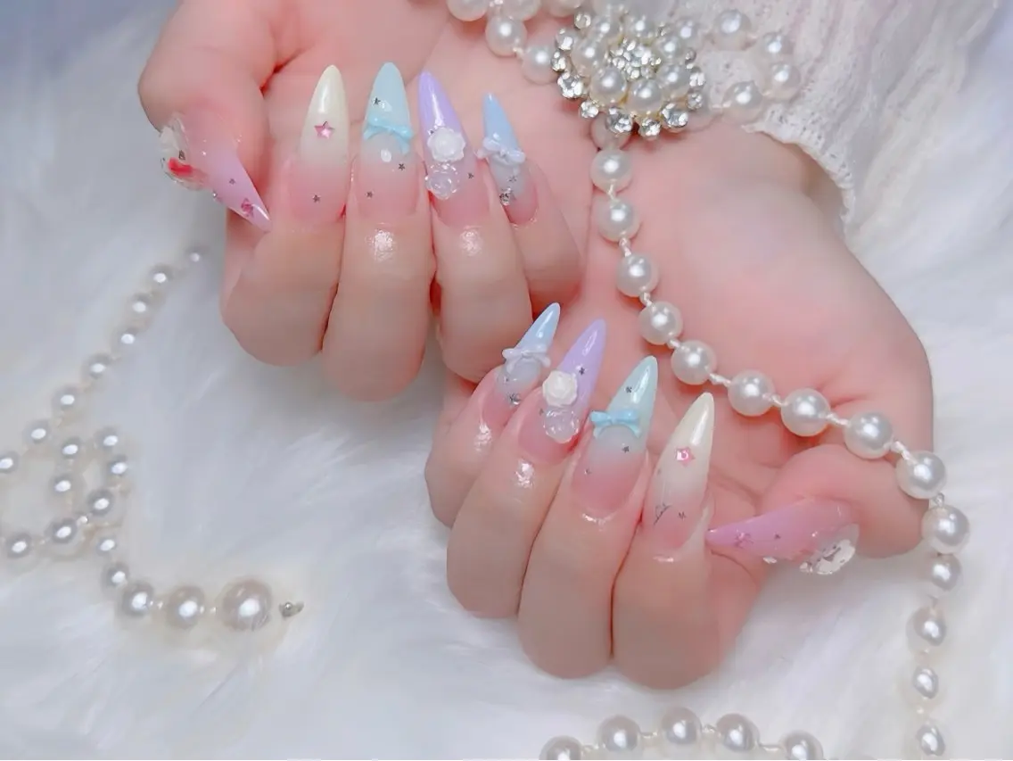 ネイル オーロラネイル ブルー フラッシュネイル フラワーネイル フットネイル ハンドネイル Rin Nail 新大久保店のネイルデザイン