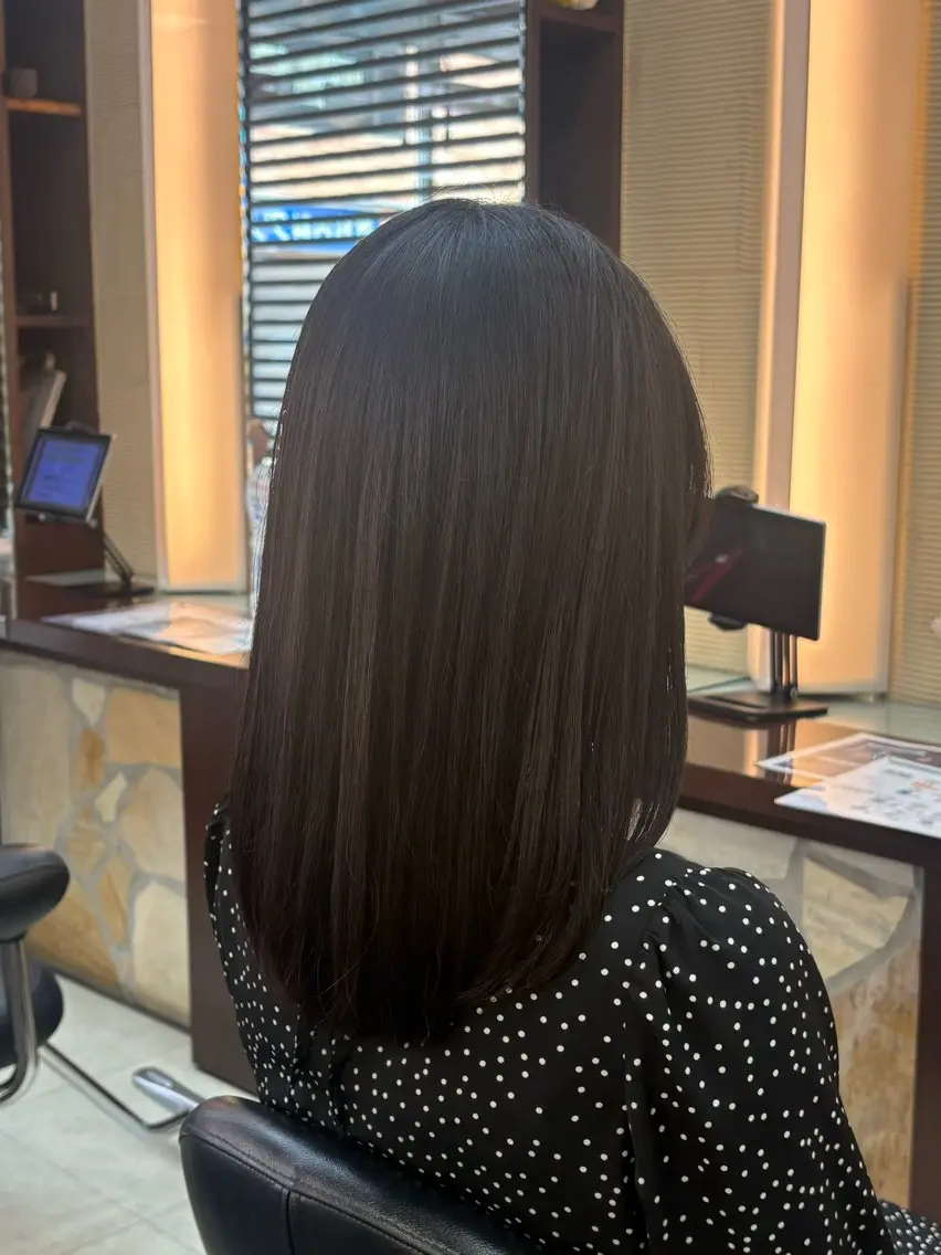 ロング ヘアカラー 細田 舞乃のヘアスタイル