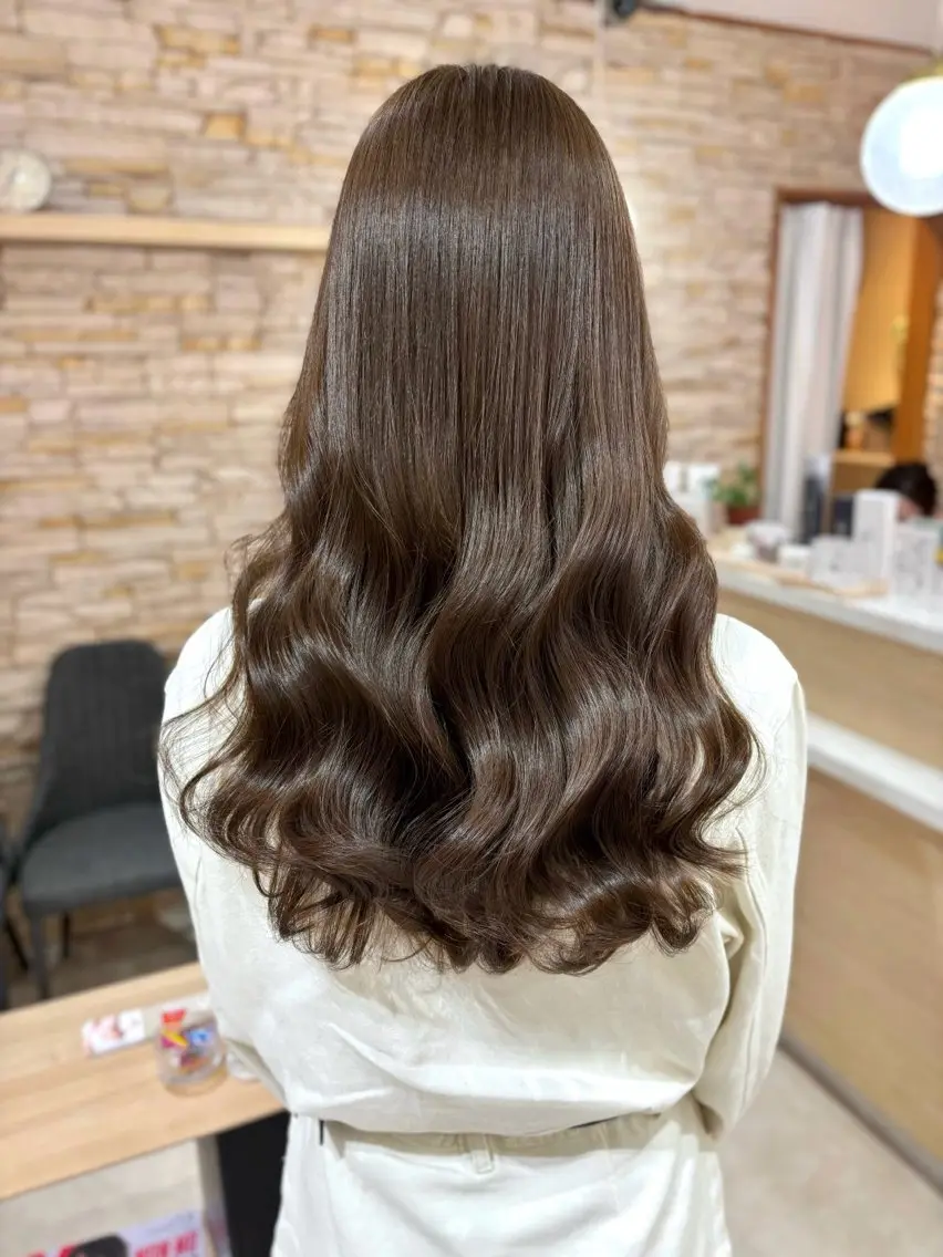 ロング 艶髪／透け感カラー ／ＲＹＯのヘアスタイル