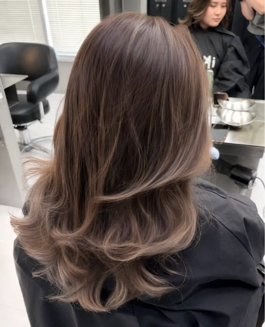 ロング レイヤーカット トリートメント ヘアカラー トリートメント Kotomi 🇺🇸💋のヘアスタイル