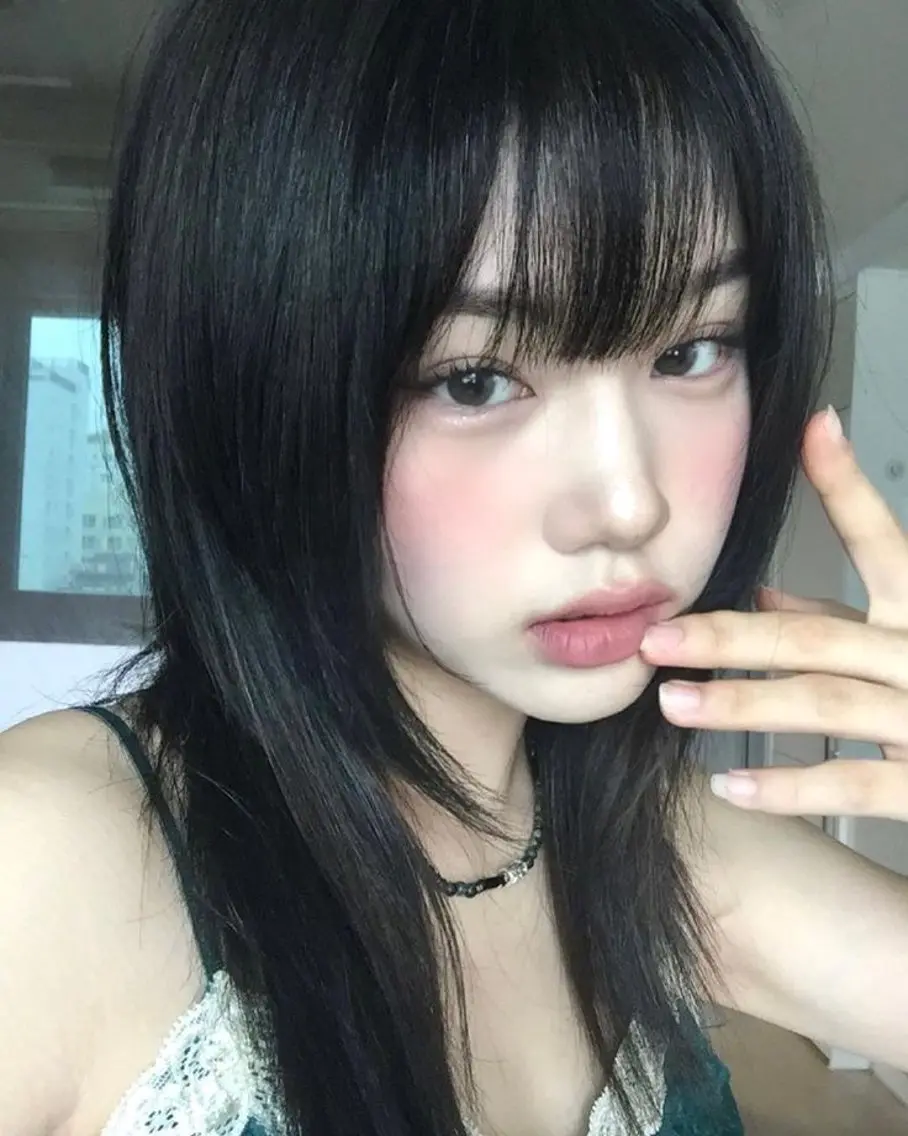ロング カラー ヘアアレンジ レイヤー×透明感カラ ーHAYATOのヘアスタイル