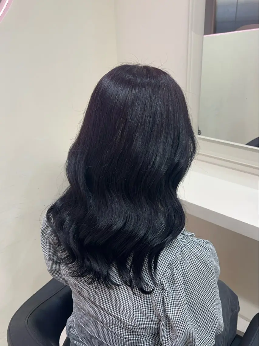 ロング カラー モテ髪ハイトーン🫧 serina🎀池袋のヘアスタイル